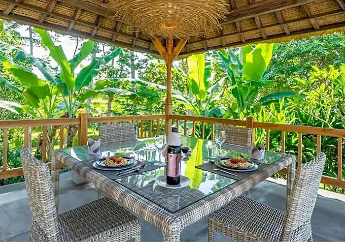 Stunning 2 Bedroom Private With Garden View