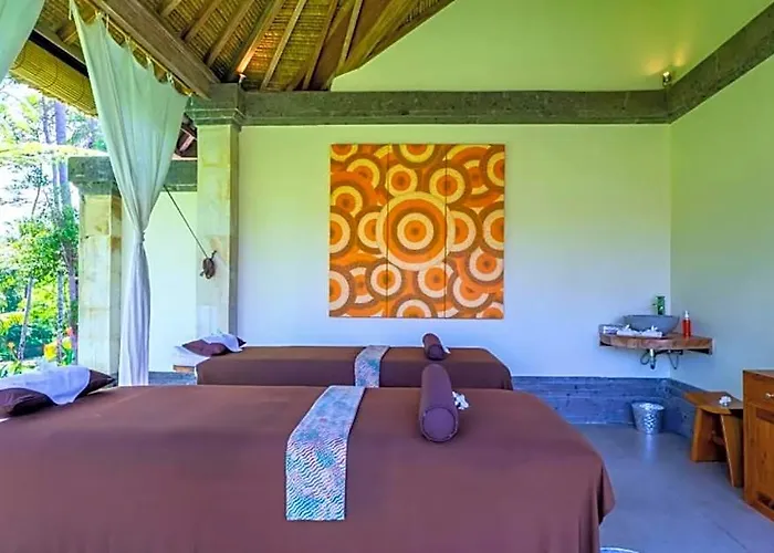 Stunning 2 Bedroom Private With Garden View Villa *